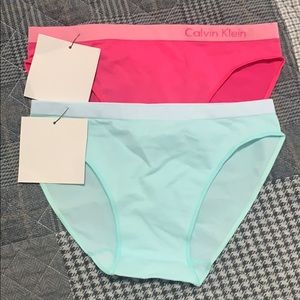Calvin Klein pure seamless bikini panties 2 pack